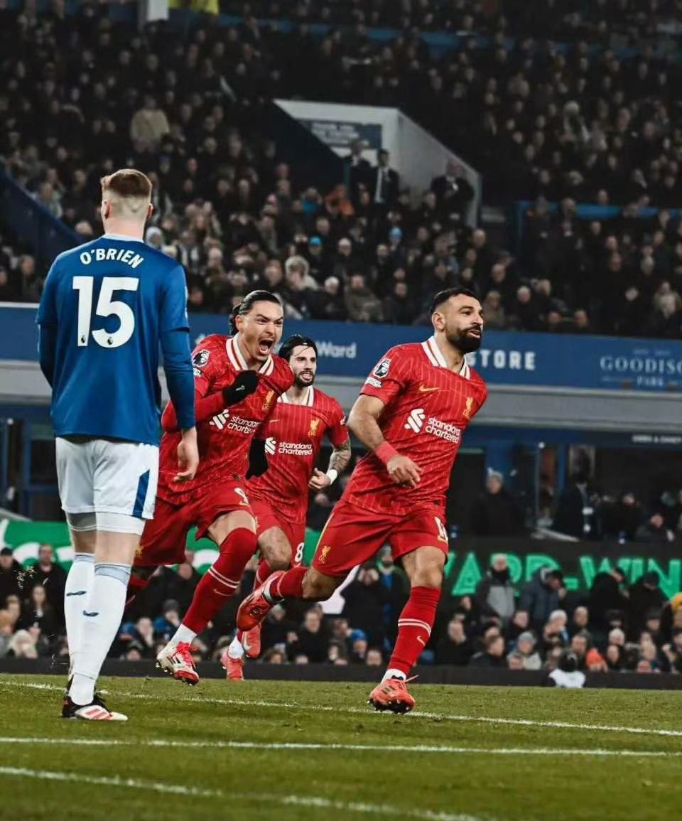 kaiyun 开云体育-利物浦迎英超关键赛；今晚回应争议；悬念犹存；训练强度明显提升