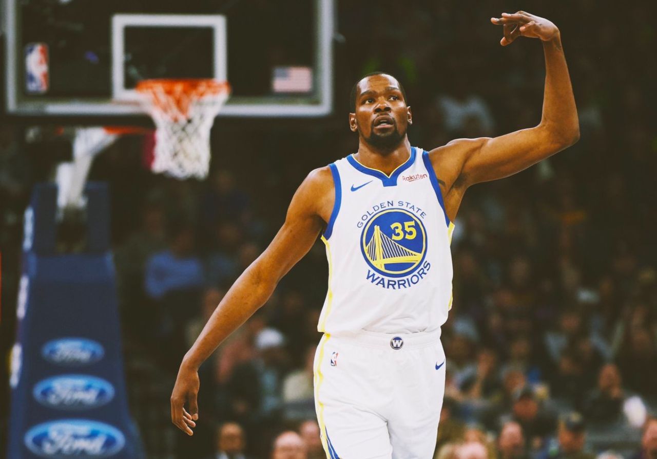 开云体育网站-广东宏远训练开放日，窗口期外线爆发引欢呼，欧篮联在即，高层口径保持一致